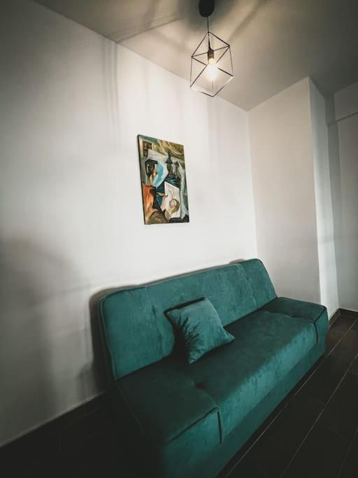 Escala Luxury Loft 3 In The Center & Free Parking Apartment Volos Exterior photo